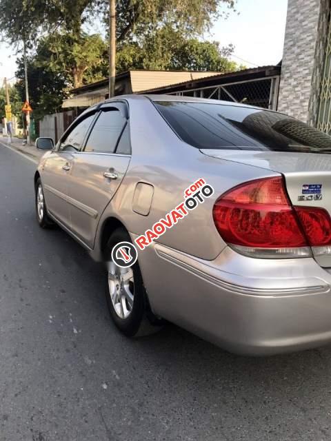 Bán Toyota Camry 3.0 AT đời 2005, màu bạc chính chủ, giá 355tr
-1