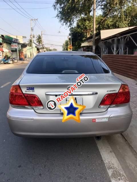 Bán Toyota Camry 3.0 AT đời 2005, màu bạc chính chủ, giá 355tr
-0