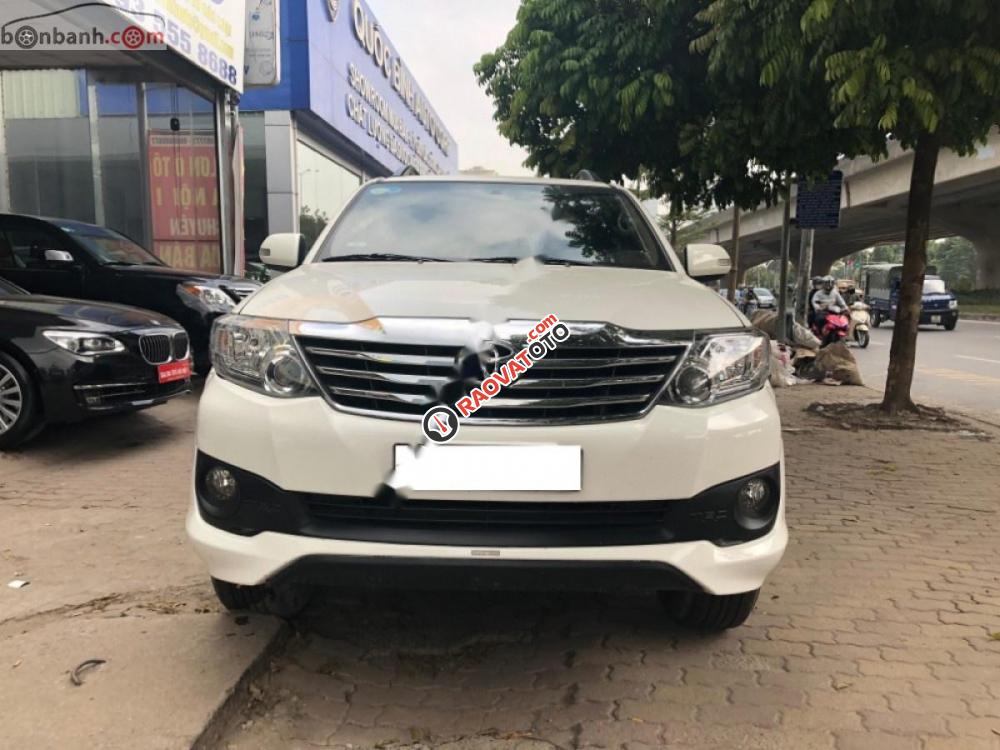 Bán Toyota Fortuner TRD Sportivo 4x2 AT 2014, màu trắng, giá tốt-0