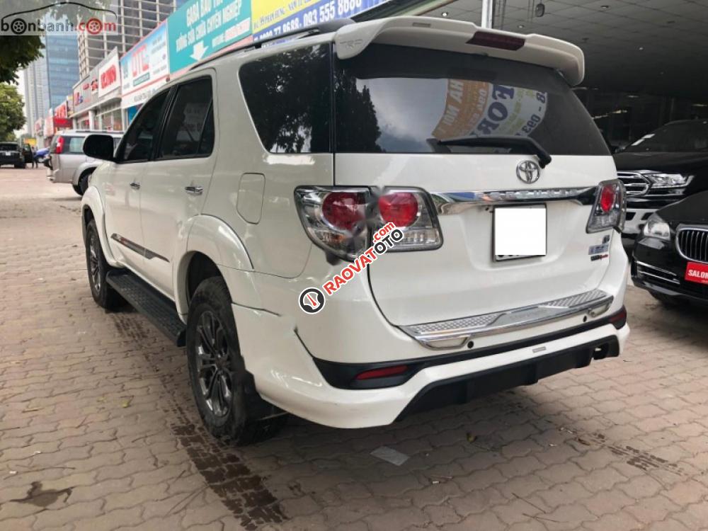 Bán Toyota Fortuner TRD Sportivo 4x2 AT 2014, màu trắng, giá tốt-1