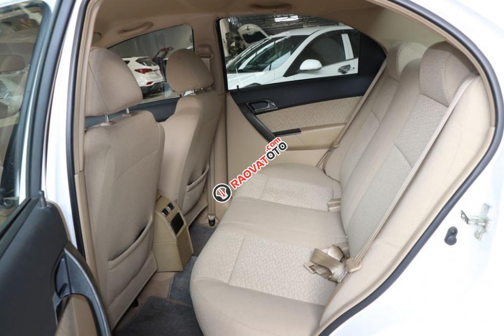 Bán ô tô Chevrolet Aveo 1.5AT 2014, màu trắng-3