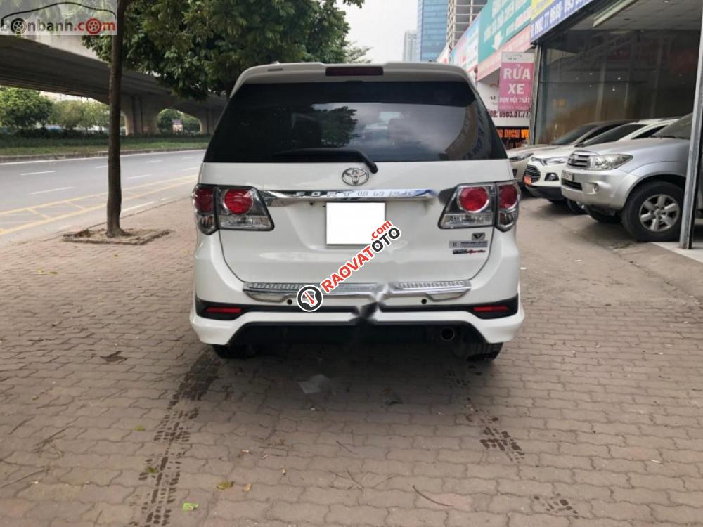 Bán Toyota Fortuner TRD Sportivo 4x2 AT 2014, màu trắng, giá tốt-5