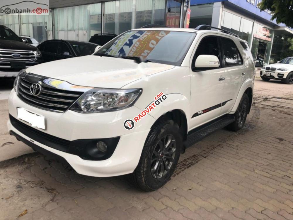 Bán Toyota Fortuner TRD Sportivo 4x2 AT 2014, màu trắng, giá tốt-2