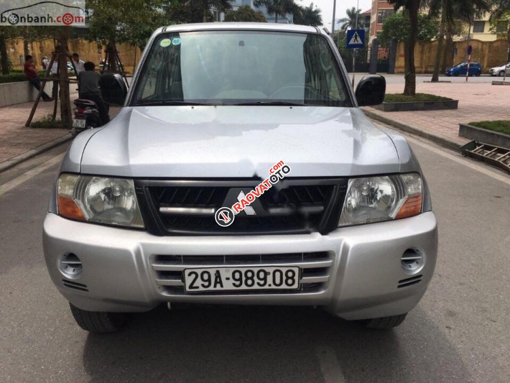 Bán xe Mitsubishi Pajero 3.0 sản xuất 2005, màu bạc, xe nhập, 256tr-4