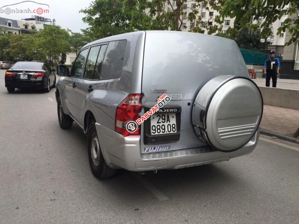 Bán xe Mitsubishi Pajero 3.0 sản xuất 2005, màu bạc, xe nhập, 256tr-1