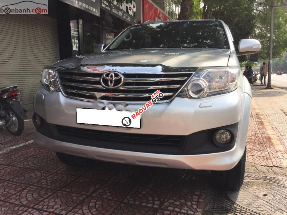 Cần bán lại xe Toyota Fortuner 2.7V 4x4 AT đời 2014, màu bạc, giá chỉ 765 triệu-2