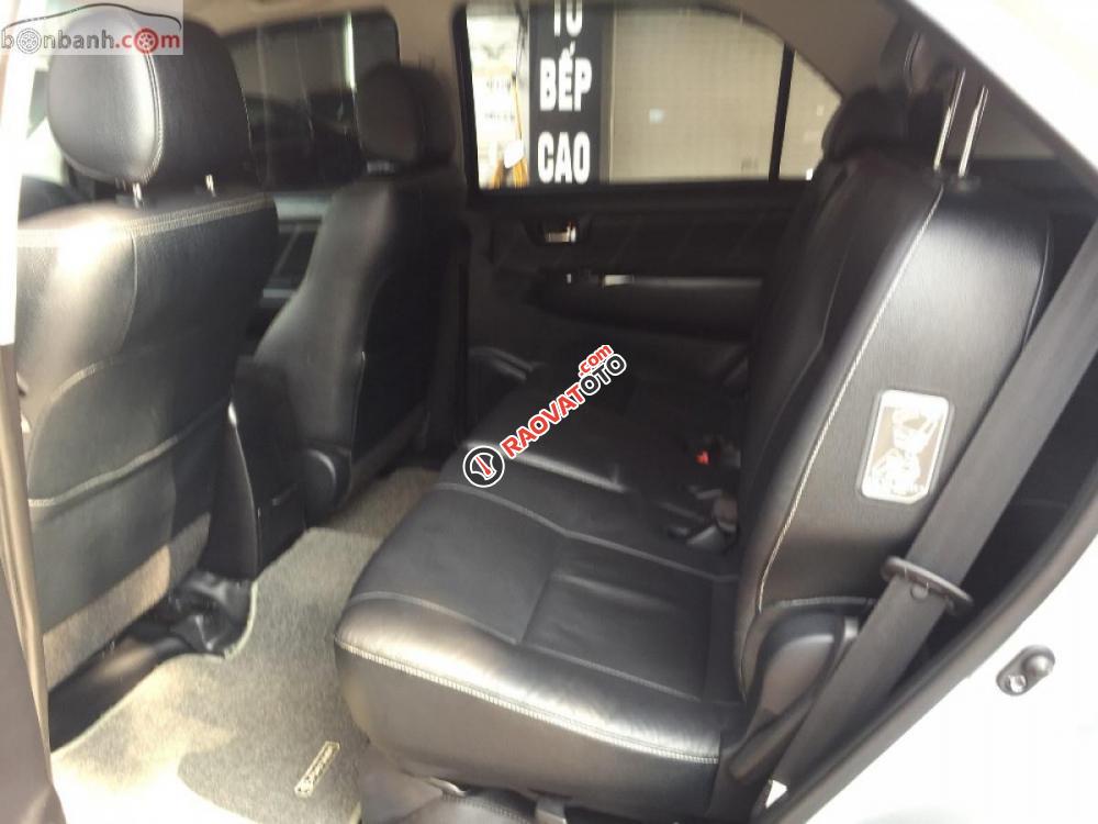 Cần bán lại xe Toyota Fortuner 2.7V 4x4 AT đời 2014, màu bạc, giá chỉ 765 triệu-4