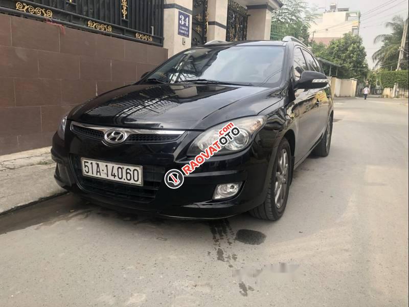 Cần bán Hyundai i30 CW đời 2011, màu đen, nhập khẩu nguyên chiếc, xe gia đình-3