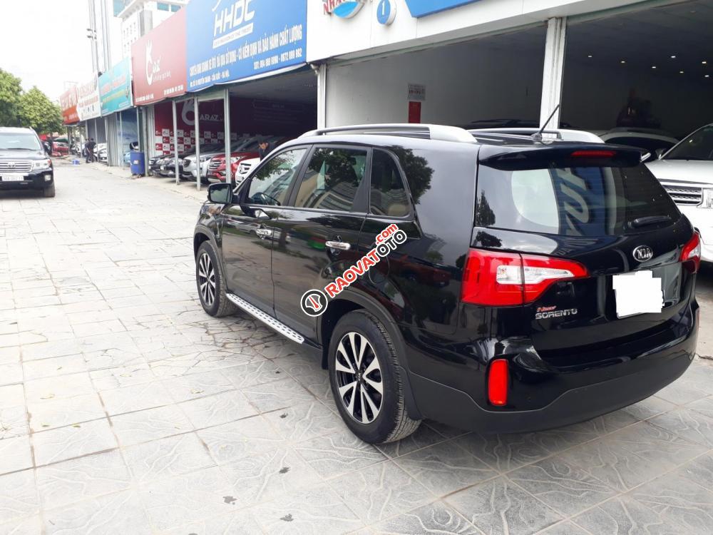 Bán Kia Sorento 2.4AT sản xuất năm 2016, màu đen-3