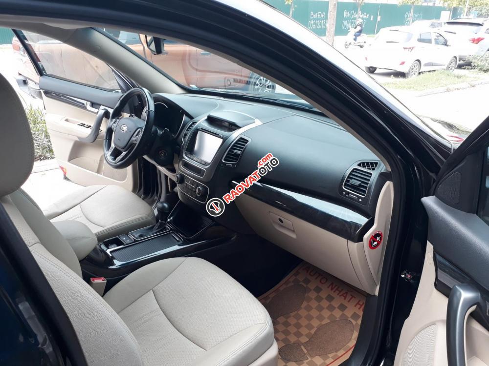 Bán Kia Sorento 2.4AT sản xuất năm 2016, màu đen-10