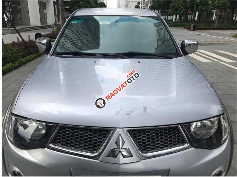 Bán Mitsubishi Triton 2.5 số sàn, máy dầu, 2 cầu 4*4, Đk 2010-2