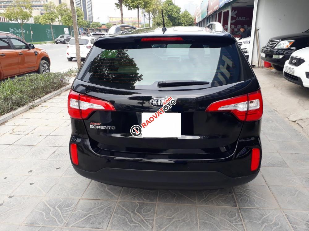 Bán Kia Sorento 2.4AT sản xuất năm 2016, màu đen-2