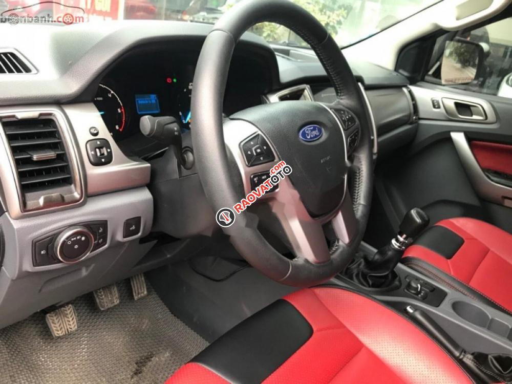 Cần bán xe Ford Ranger XLT 2.2L 4x4 MT đời 2017, màu bạc, xe nhập chính chủ-1
