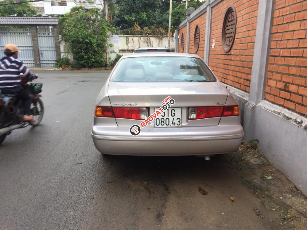 Bán xe Toyota Camry GlI năm sản xuất 2001, màu hồng-2