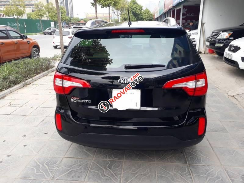 Cần bán xe Kia Sorento 2.4AT năm sản xuất 2016, màu đen, giá tốt-2