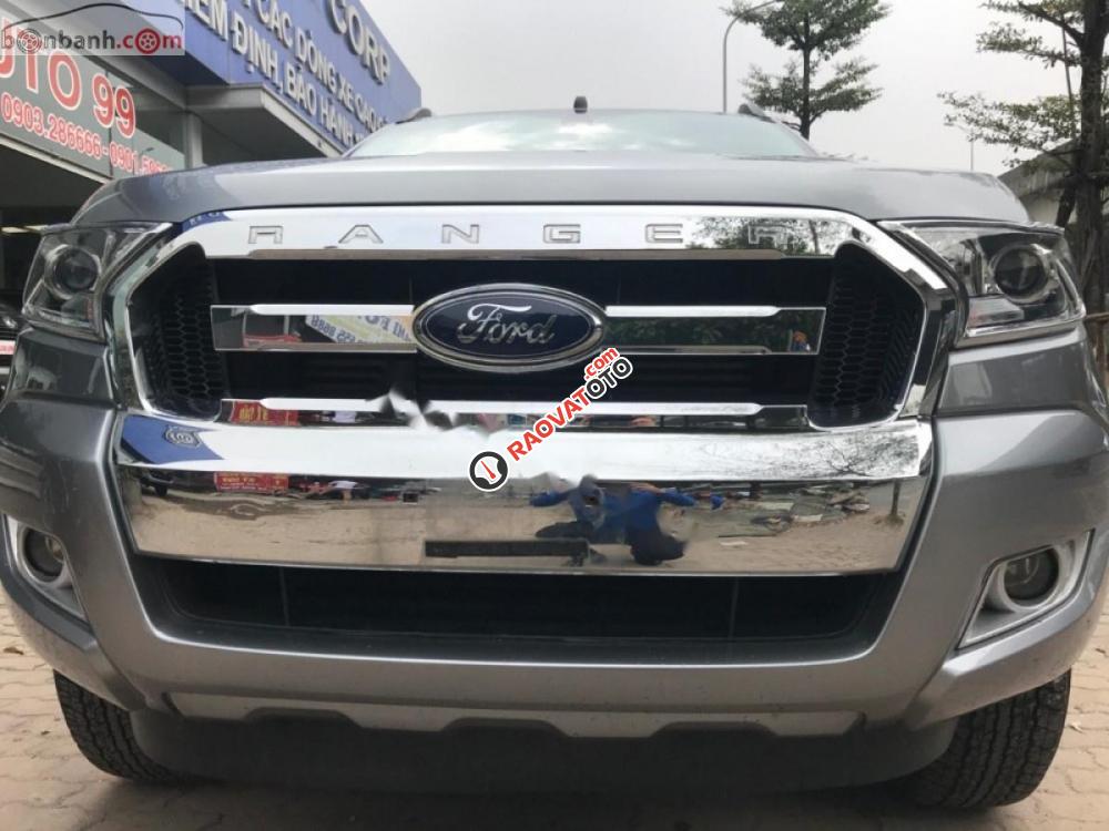 Cần bán xe Ford Ranger XLT 2.2L 4x4 MT đời 2017, màu bạc, xe nhập chính chủ-8