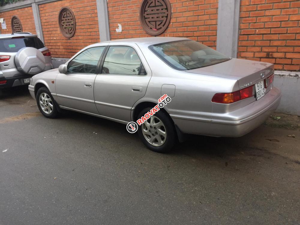 Bán xe Toyota Camry GlI năm sản xuất 2001, màu hồng-1