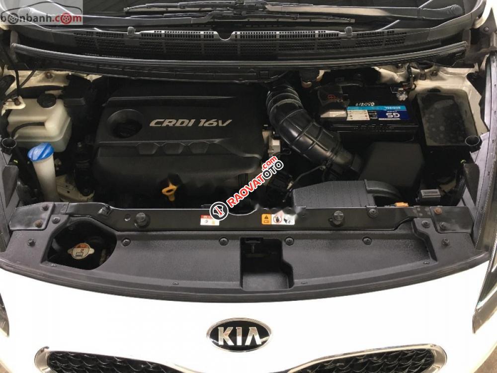 Cần bán Kia Rondo DAT 2015, màu trắng chính chủ, giá tốt-2