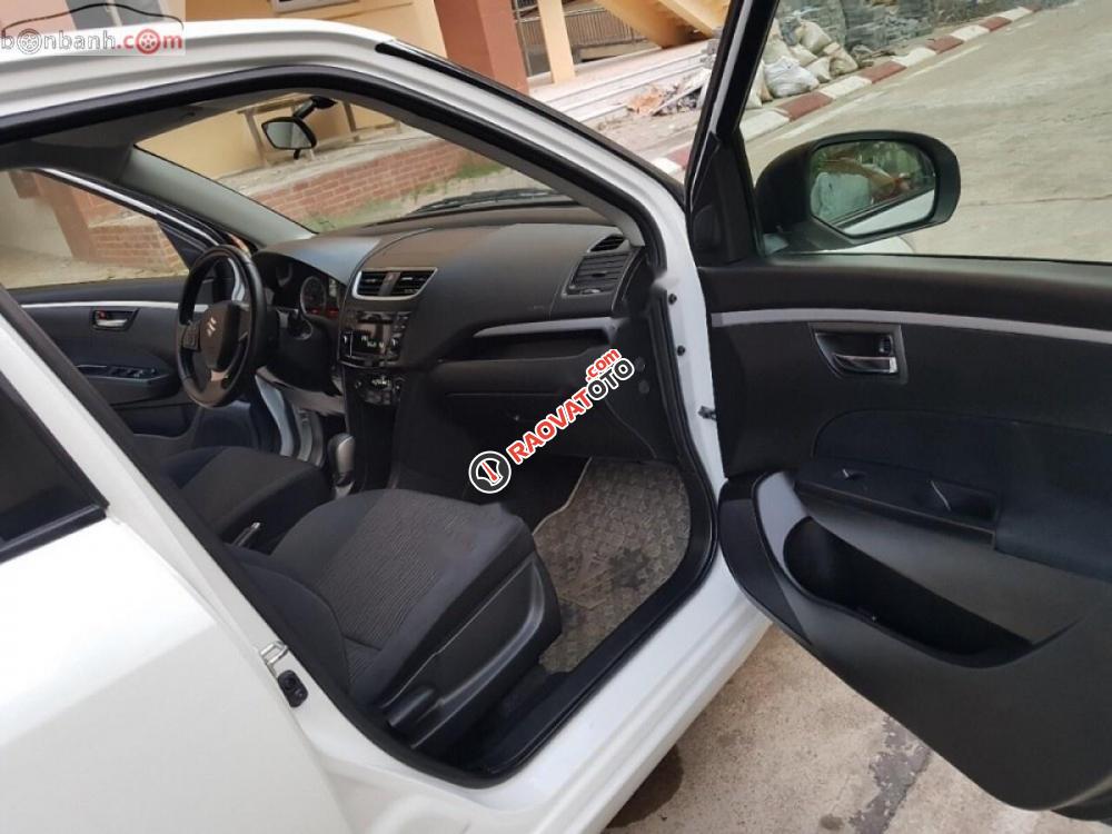 Cần bán xe Suzuki Swift 1.4 AT năm 2013, màu trắng, xe nhập chính chủ, giá 415tr-5
