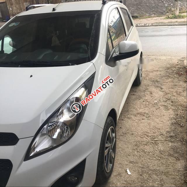 Bán xe Chevrolet Spark LS sản xuất 2017, màu trắng-0