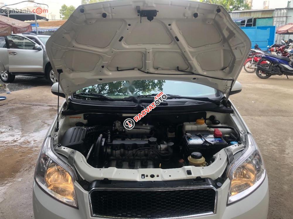 Cần bán Chevrolet Aveo LTZ 1.5 AT năm sản xuất 2014, màu trắng, giá tốt-0