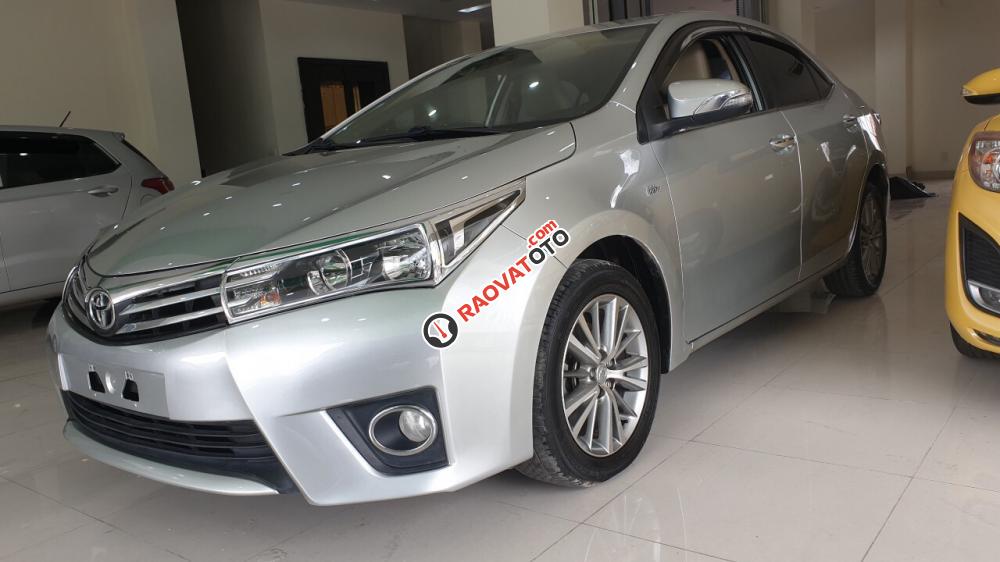 Cần bán lại xe Toyota Corolla altis 1.8G sản xuất 2014, màu bạc xe gia đình giá cạnh tranh-1