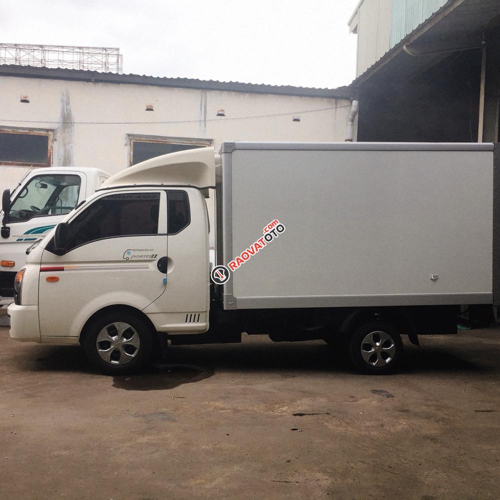 Bán Hyundai Porter 2 đời 2017, màu trắng, nhập khẩu-1