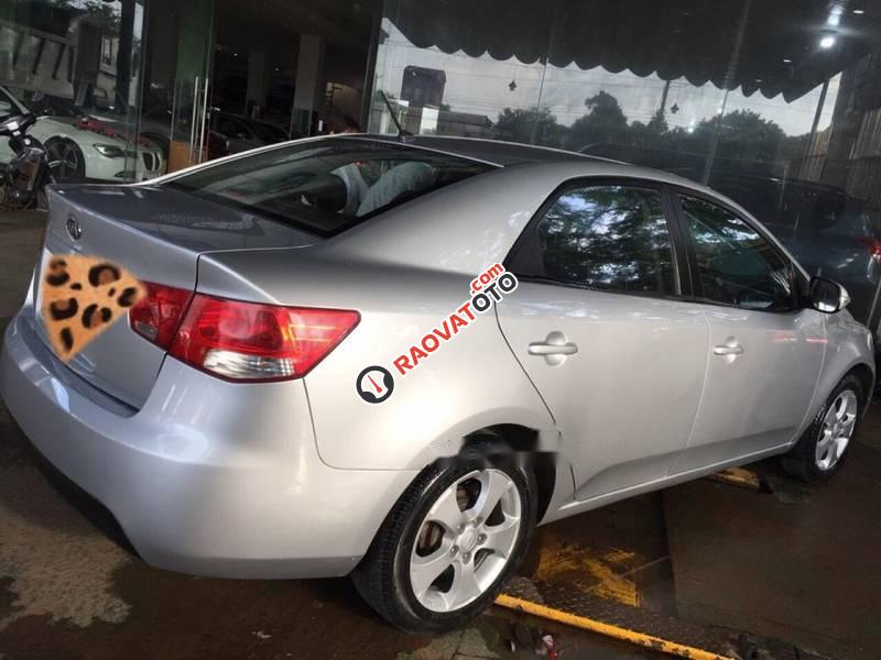 Cần bán Kia Cerato MT 2009, màu bạc, xe đẹp-0