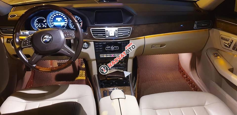 Bán xe Mercedes E400 model 14, màu trắng kem, nhập khẩu nguyên chiếc-7