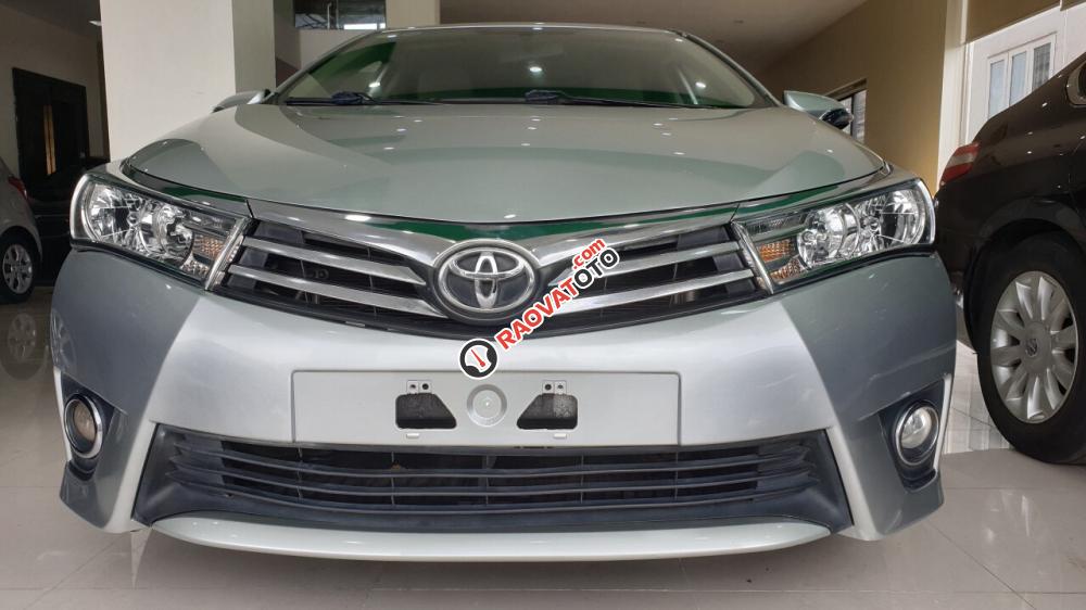 Cần bán lại xe Toyota Corolla altis 1.8G sản xuất 2014, màu bạc xe gia đình giá cạnh tranh-0