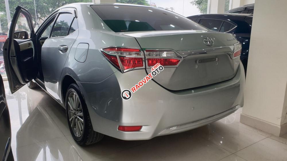 Cần bán lại xe Toyota Corolla altis 1.8G sản xuất 2014, màu bạc xe gia đình giá cạnh tranh-5