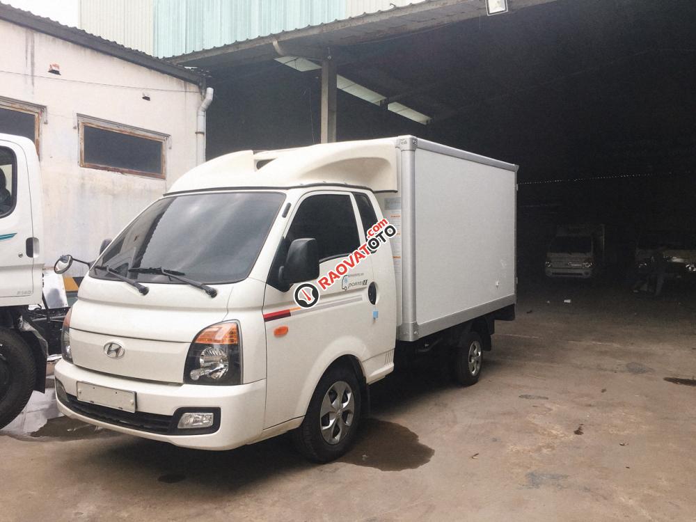 Bán Hyundai Porter 2 đời 2017, màu trắng, nhập khẩu-6