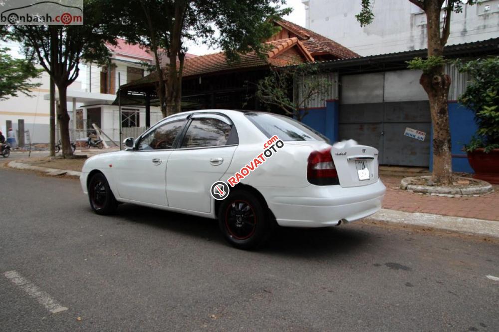 Cần bán gấp Daewoo Nubira II đời 2002, màu trắng -3