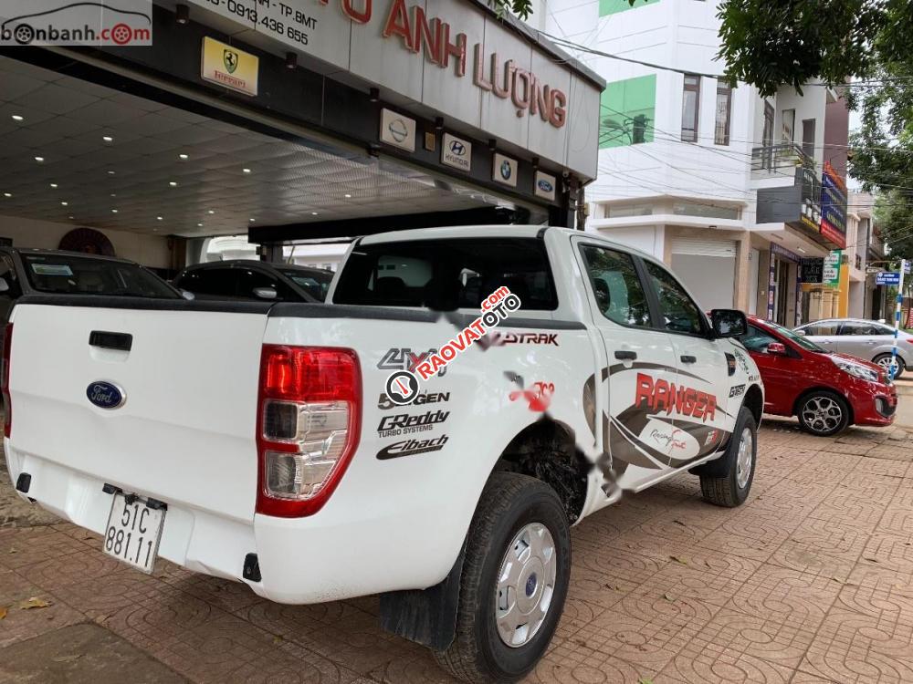 Bán xe Ford Ranger XL 2.2L 4x4 MT sản xuất năm 2016, màu trắng -3