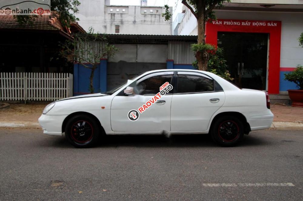 Cần bán gấp Daewoo Nubira II đời 2002, màu trắng -2