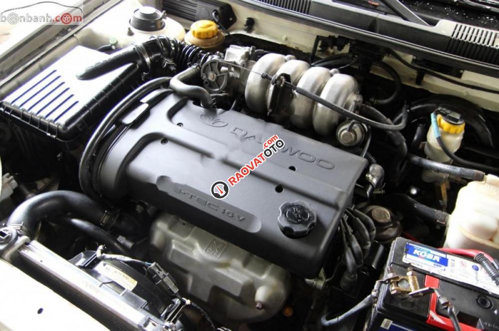 Cần bán gấp Daewoo Nubira II đời 2002, màu trắng -6
