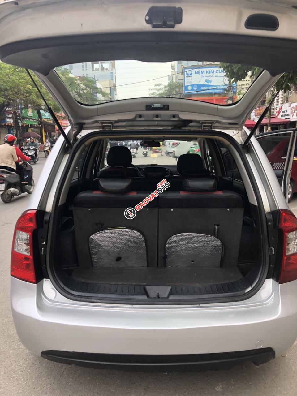 Nhà cần bán Kia Caren 2011, màu bạc-10
