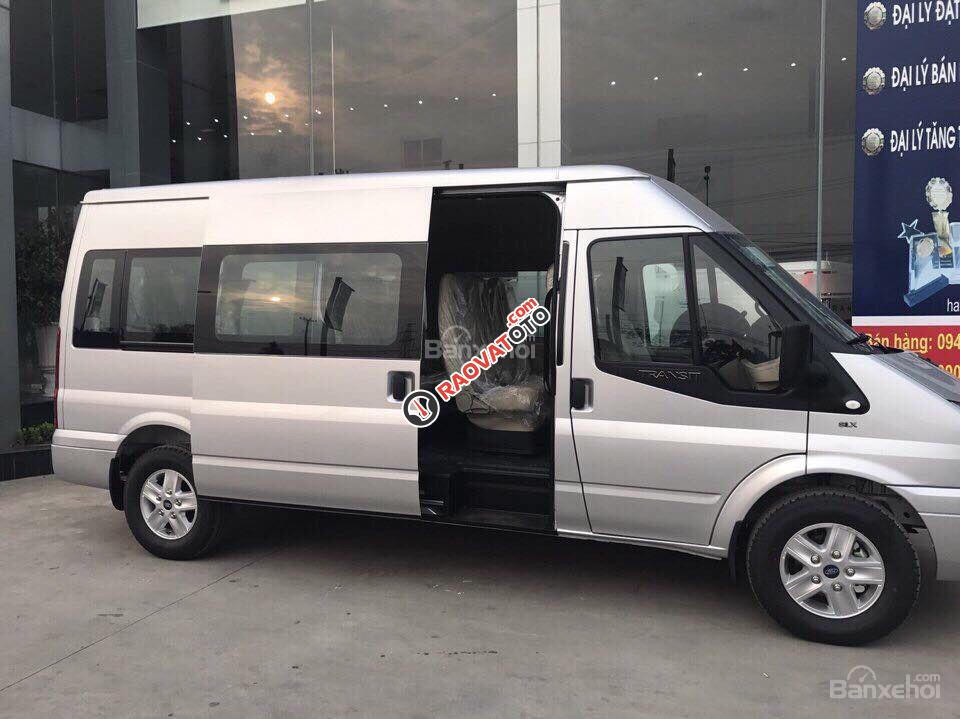 Sài Gòn Ford khuyến mãi 60 triệu xe Transit 16 chỗ, tặng ngay hộp đen, lót sàn-13