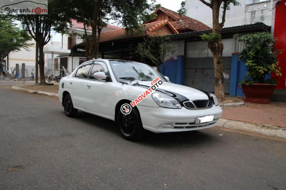 Cần bán gấp Daewoo Nubira II đời 2002, màu trắng -0