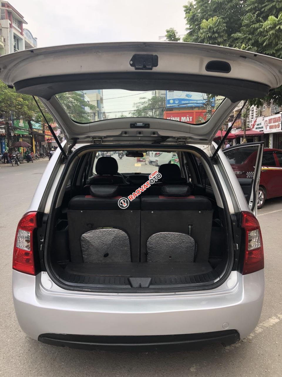 Nhà cần bán Kia Caren 2011, màu bạc-12