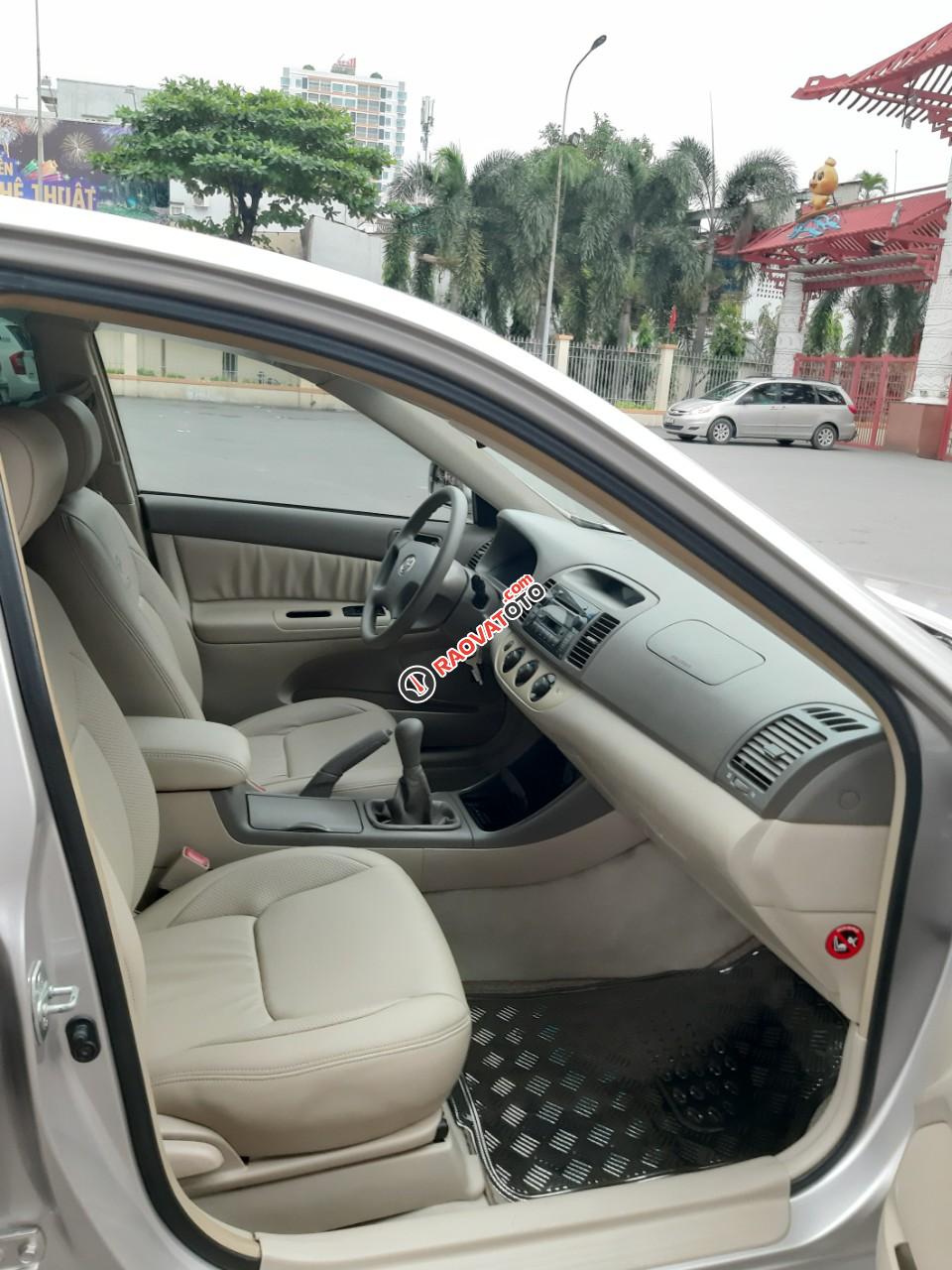 Bán xe Toyota Camry 2.4 model 2003, màu bạc, nhập khẩu còn rất mới, giá 333tr-1