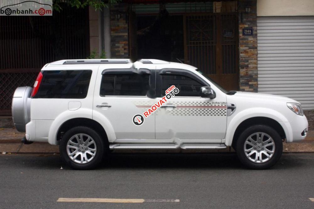 Bán xe Ford Everest AT 2014 màu trắng, xe còn rất mới-0