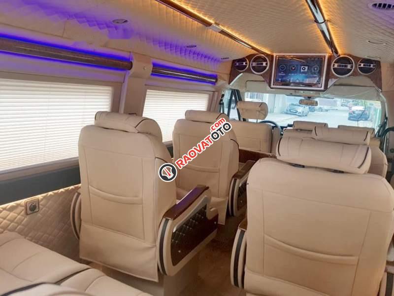 Cần bán Ford Transit Limousine sản xuất 2017, xe đăng ký T7/2017-4