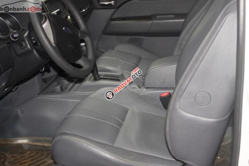 Bán xe Ford Everest AT 2014 màu trắng, xe còn rất mới-8