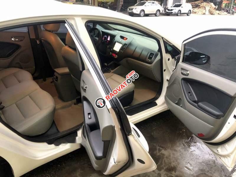 Bán ô tô Kia K3 2.0 đời 2016, màu trắng, xe nhập, 565tr-1