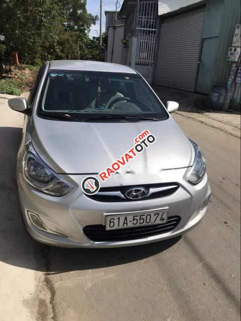 Gia đình cần bán Hyundai Accent số sàn đời 2011, xe nhập khẩu nguyên chiếc Hàn Quốc-3