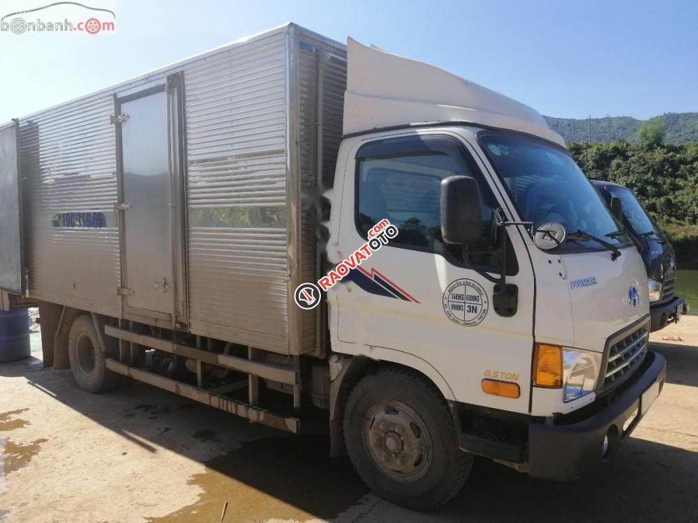 Bán Hyundai HD 99 năm 2017, màu trắng như mới-2