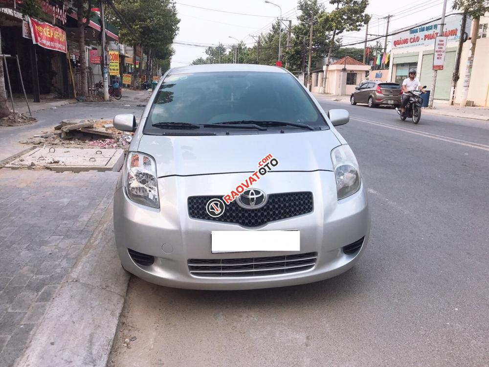 Bán Toyota Yaris AT sản xuất năm 2008, màu bạc, xe nhập-0