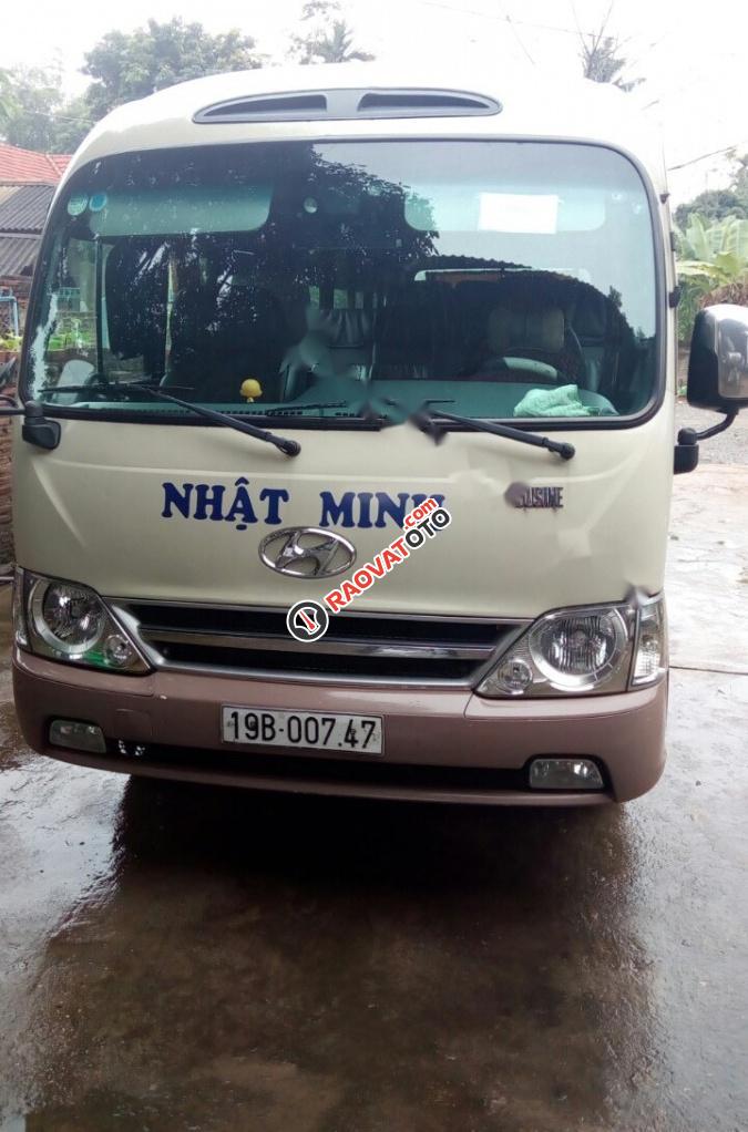 Bán Hyundai County Limousine đời 2015, màu kem (be) đẹp như mới -2