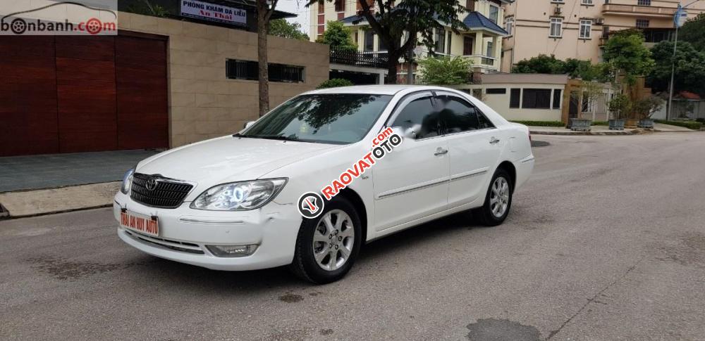Bán ô tô Toyota Camry 3.0V sản xuất 2005, màu trắng-0